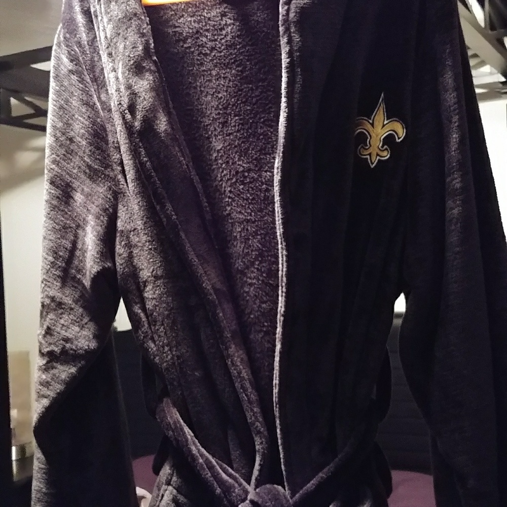 Mens black Saints robe🎈🎈SALE🎈🎈